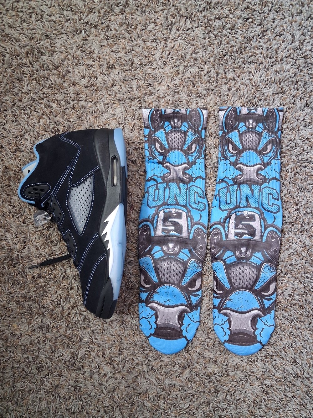 Unc 5s Socks To Match